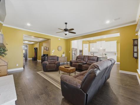135 Crockett Drive Waxahachie TX 75165