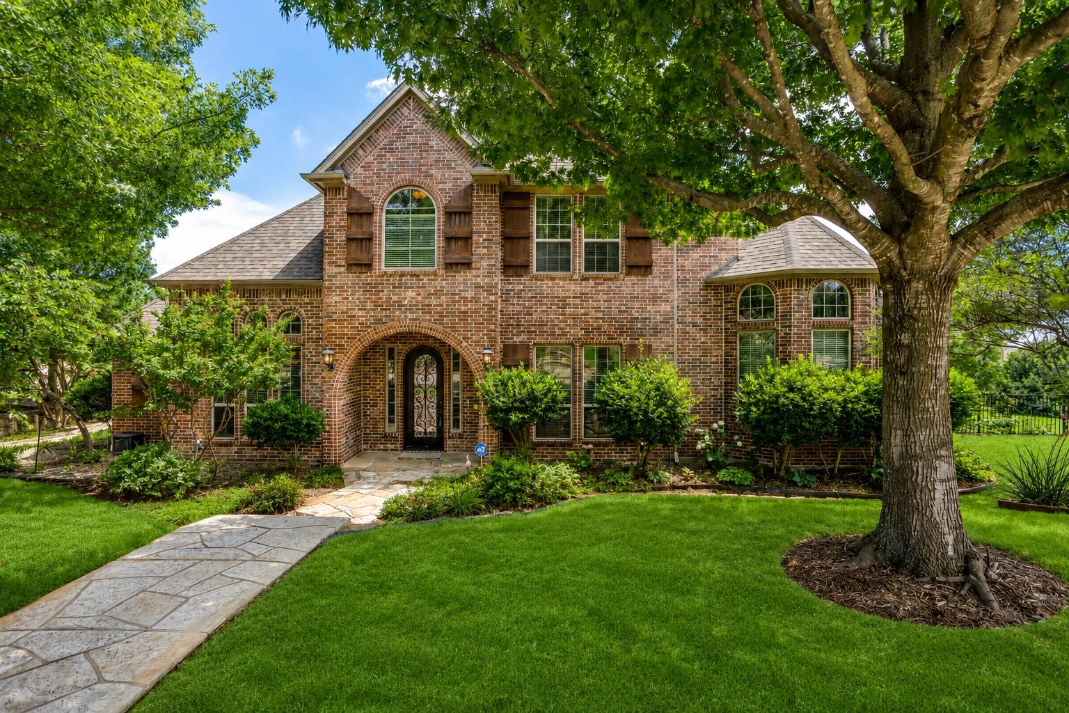 711 Flamingo Circle Burleson TX 76028