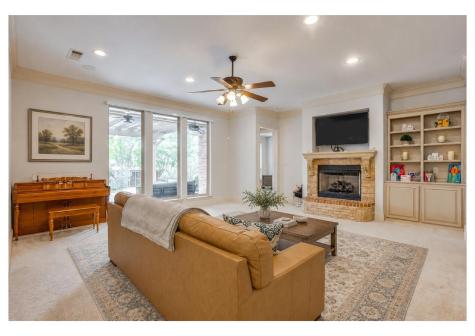 711 Flamingo Circle Burleson TX 76028