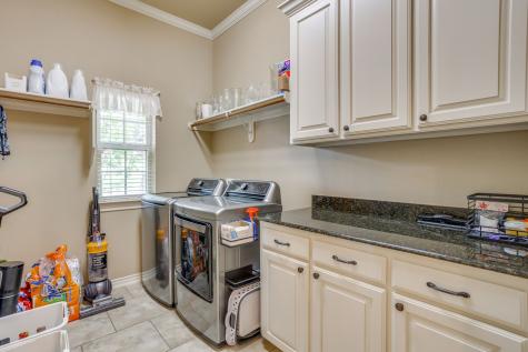 711 Flamingo Circle Burleson TX 76028