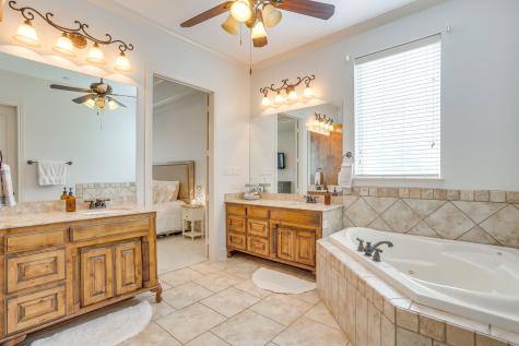 711 Flamingo Circle Burleson TX 76028