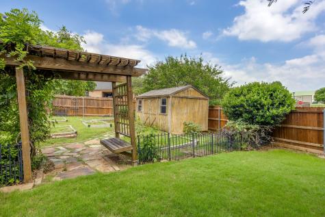 711 Flamingo Circle Burleson TX 76028