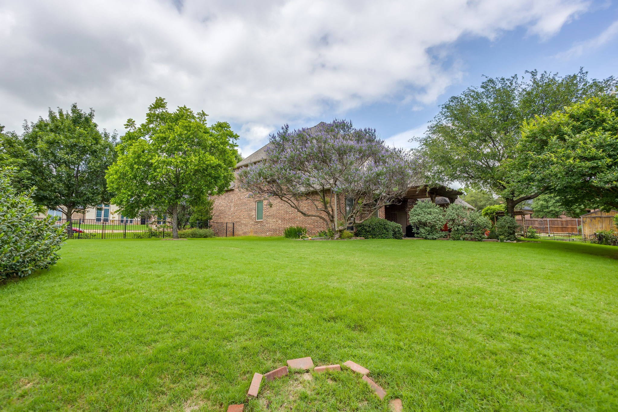 711 Flamingo Circle Burleson TX 76028