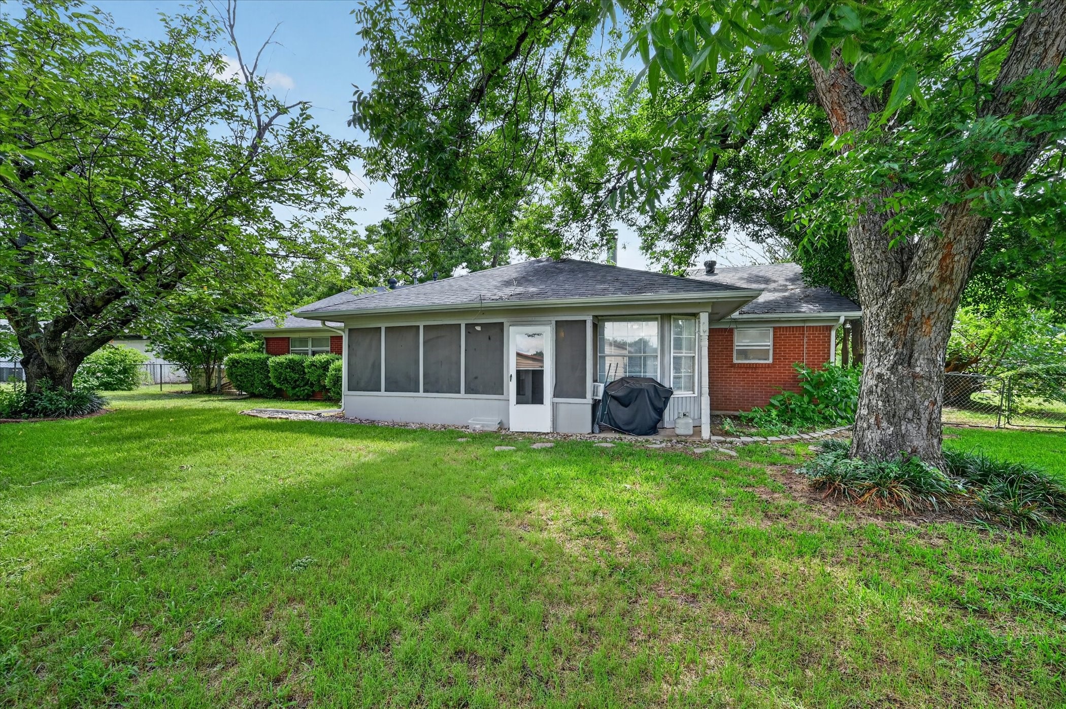105 Murray Street Joshua TX 76058