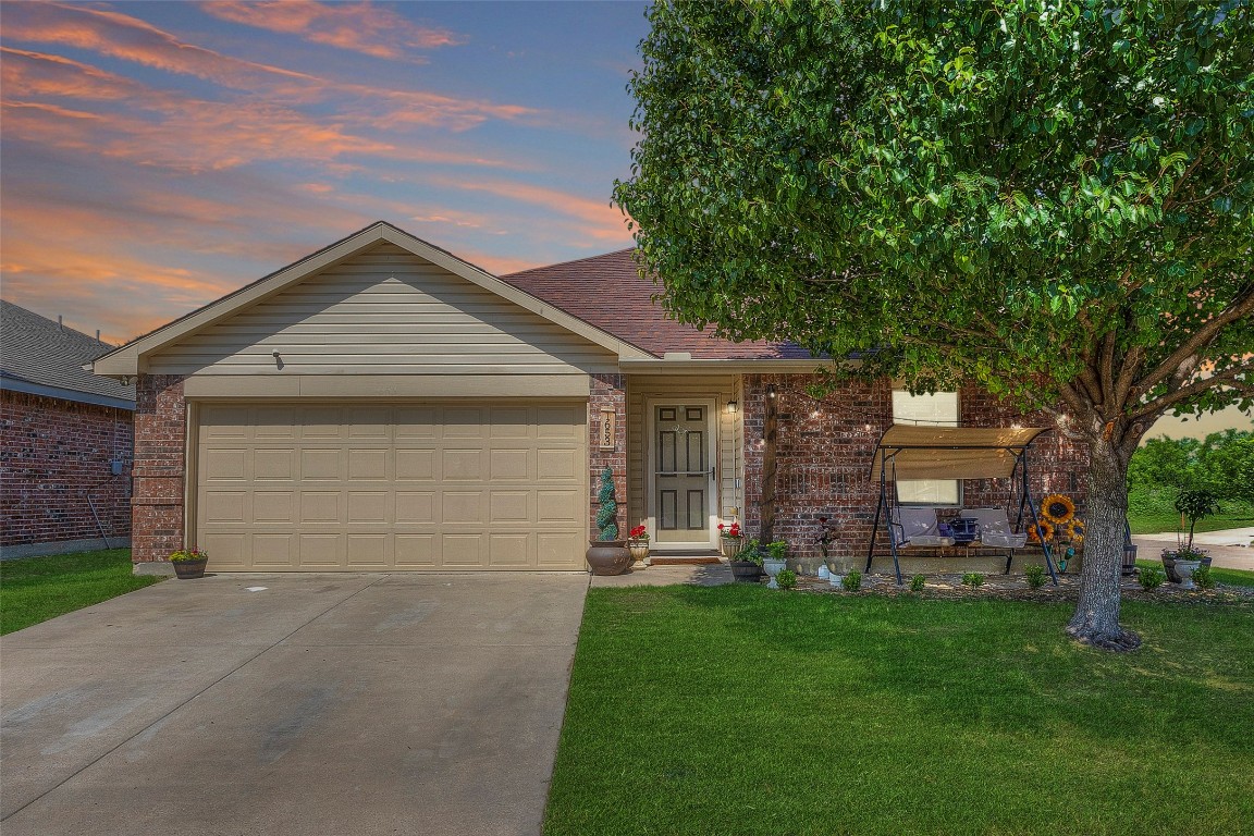 1653 Queens Brook Lane Fort Worth TX 76140