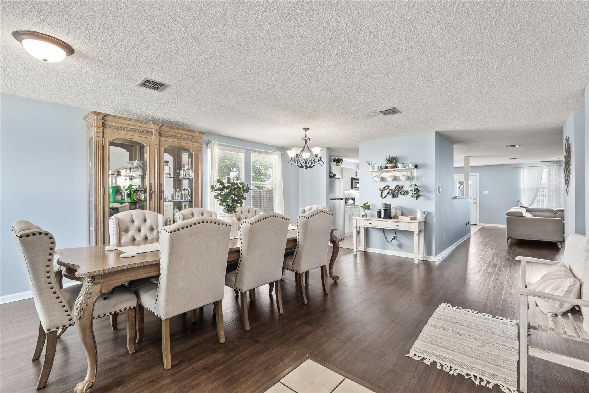 2136 Edgewood Drive Grand Prairie TX 75052