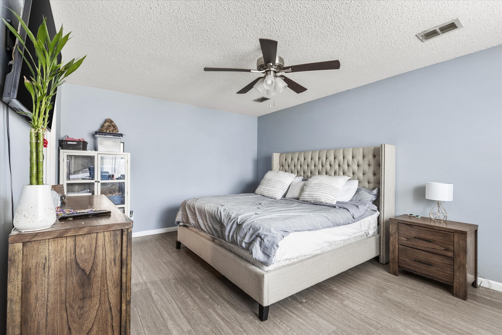 2136 Edgewood Drive Grand Prairie TX 75052