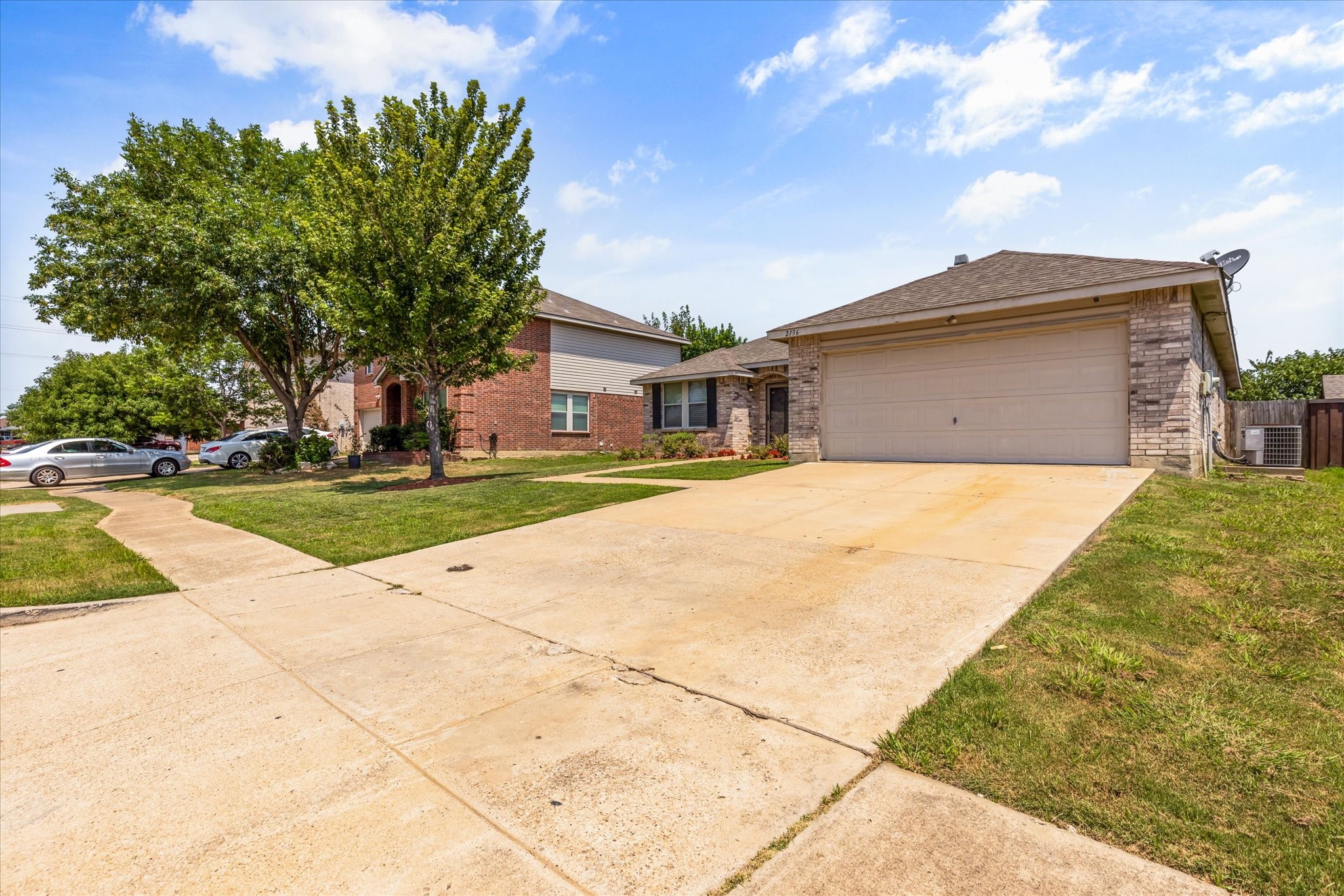 2136 Edgewood Drive Grand Prairie TX 75052