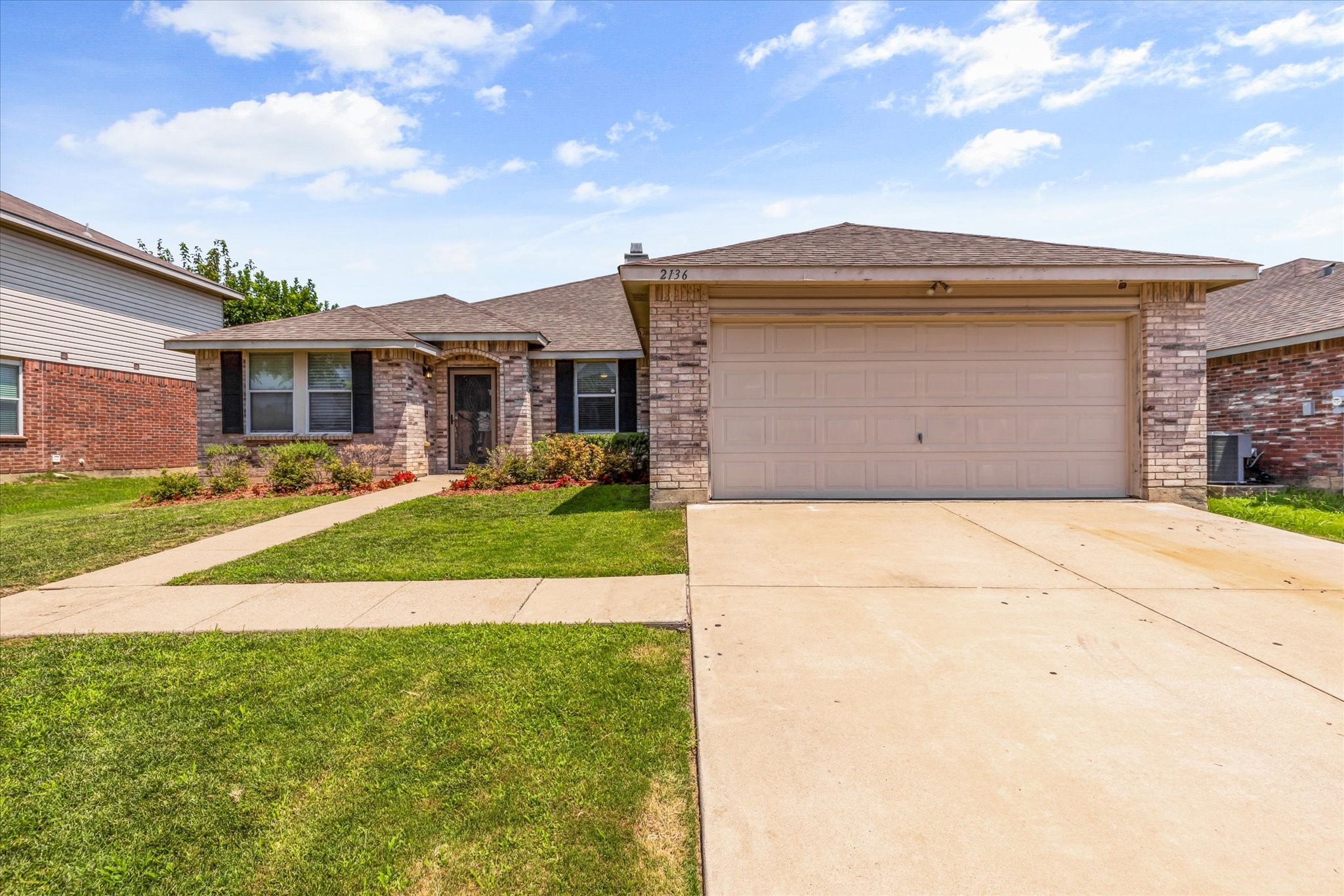 2136 Edgewood Drive Grand Prairie TX 75052
