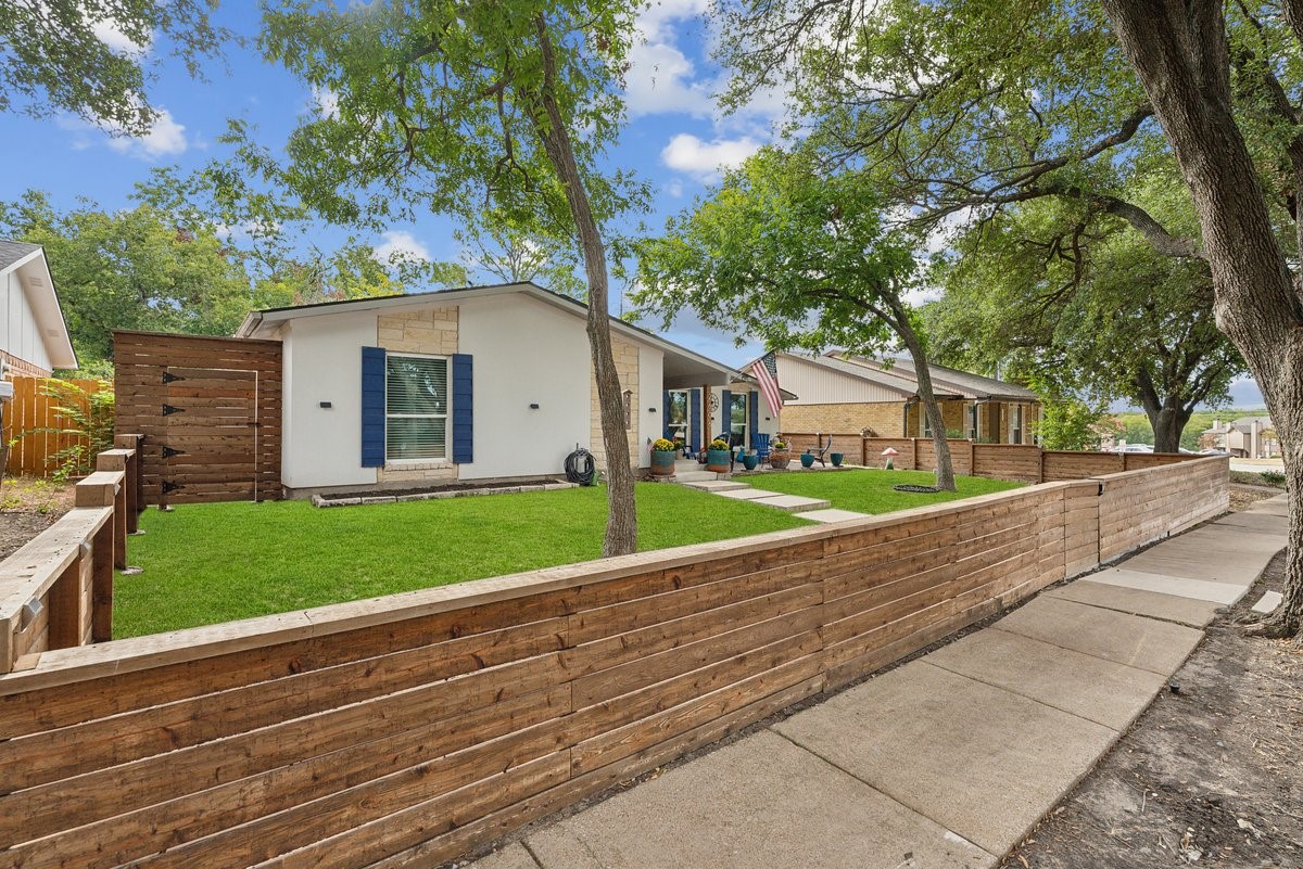 2606 Emberwood Drive Garland TX 75043
