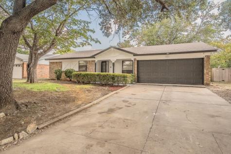 902 Smokey Court Arlington TX 76014
