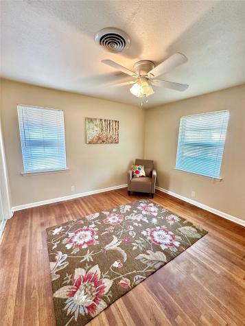 817 Laguna Drive Denton TX 76209