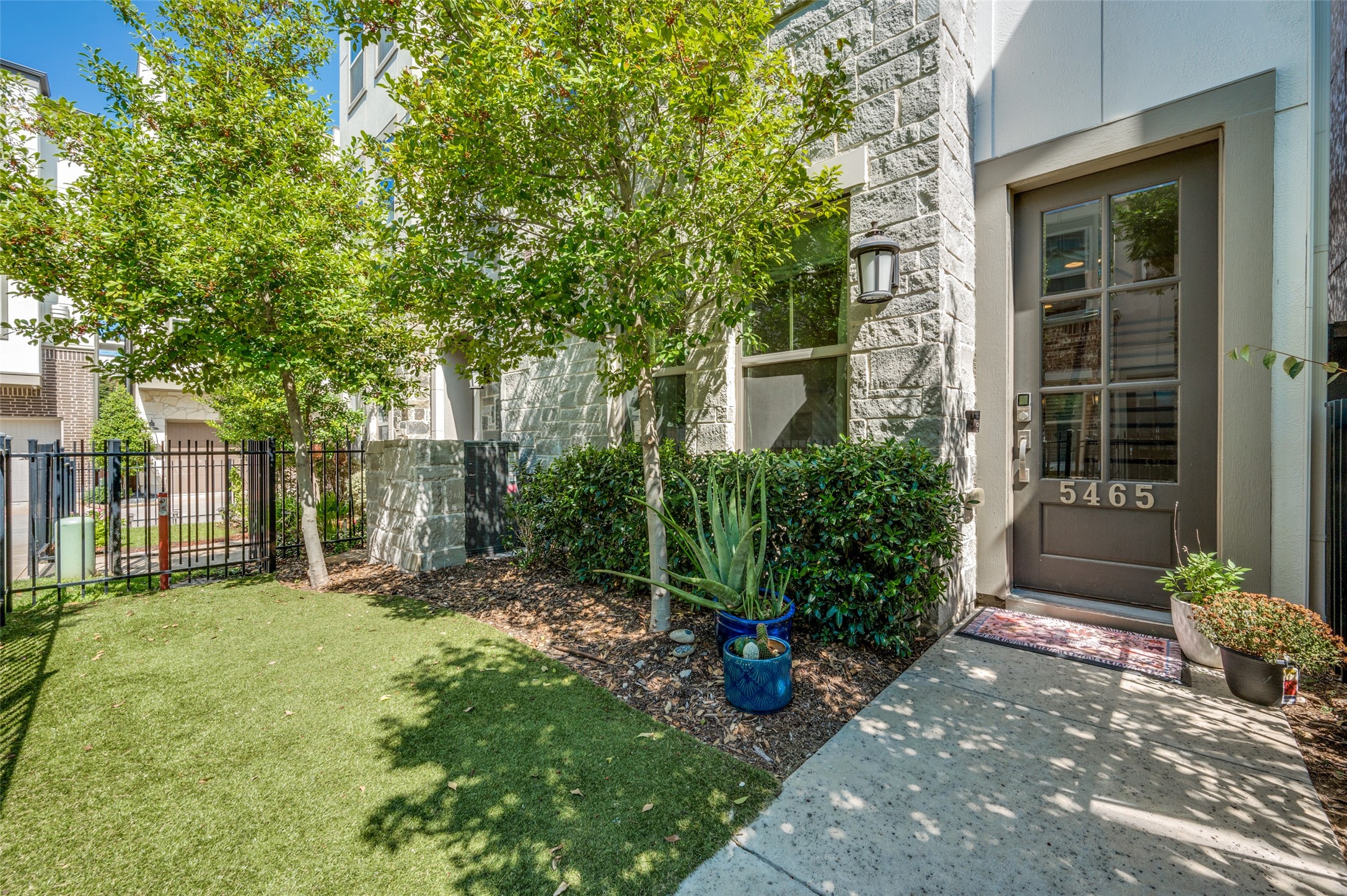 5465 Beecher Street Dallas TX 75209