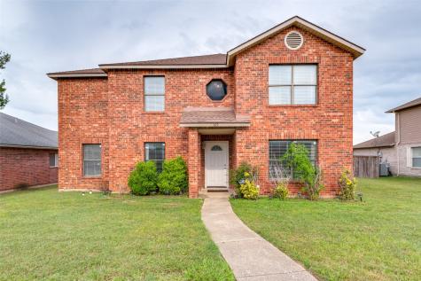 305 Rosewood Lane Cedar Hill TX 75104