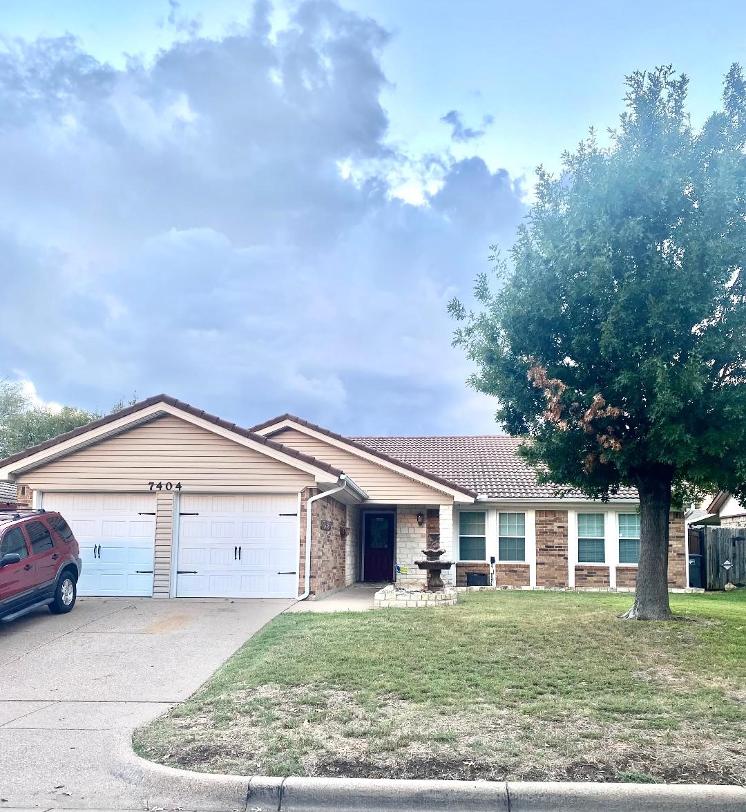 7404 Meadow Creek Drive Fort Worth TX 76133