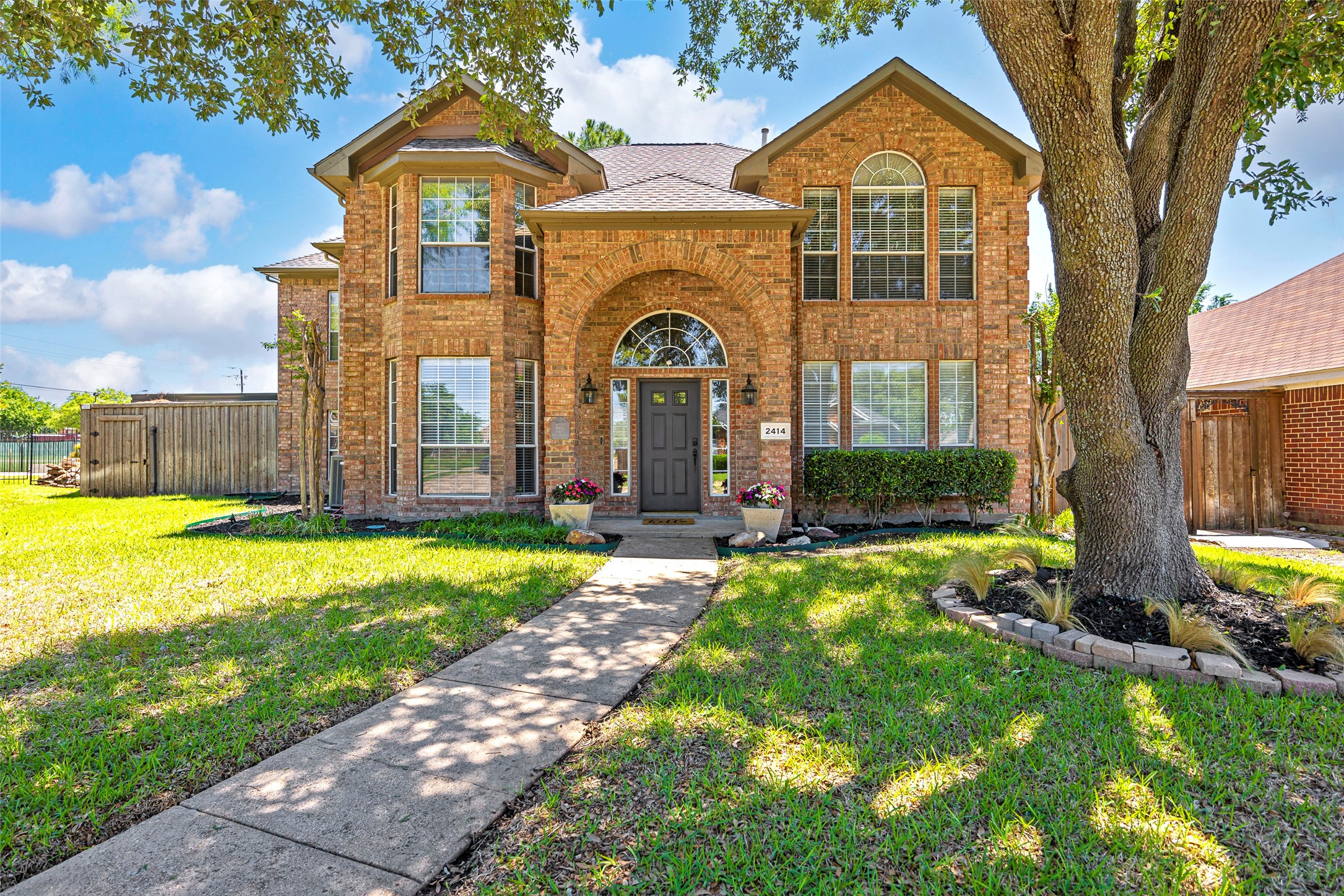 2414 Lawton Lane Rowlett TX 75089