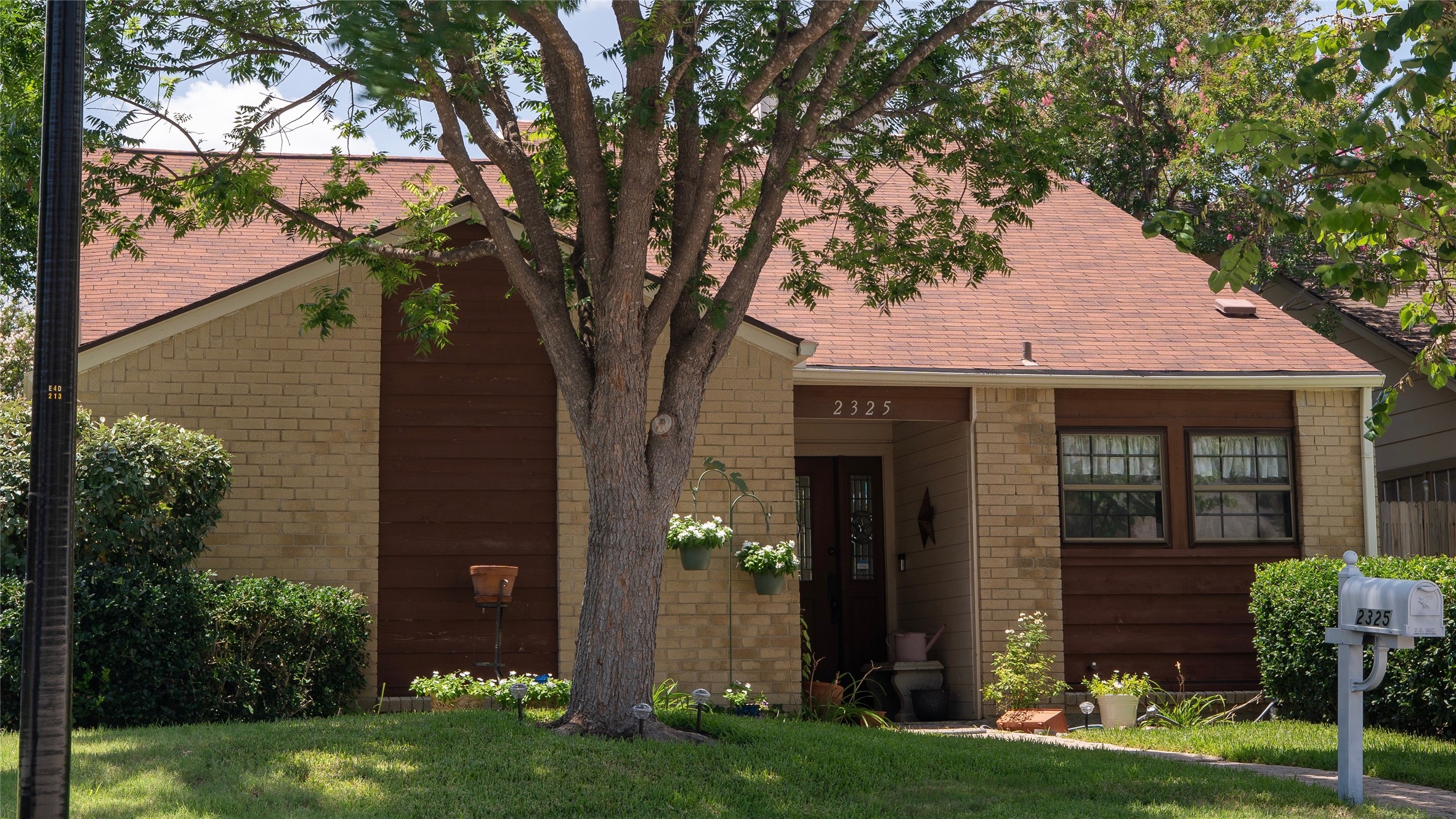 2325 Windy Drive Garland TX 75044
