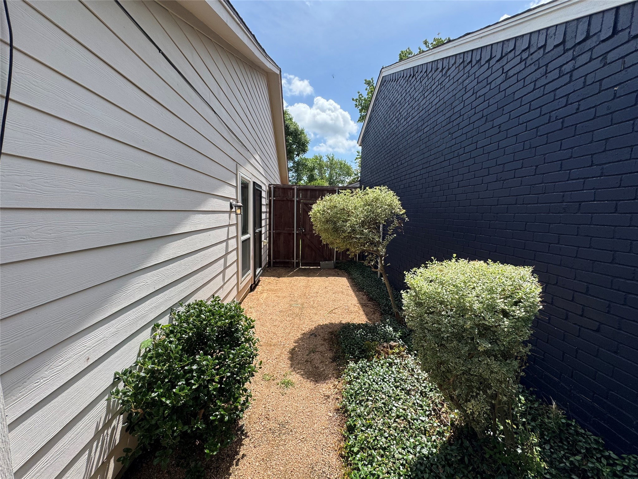 2325 Windy Drive Garland TX 75044