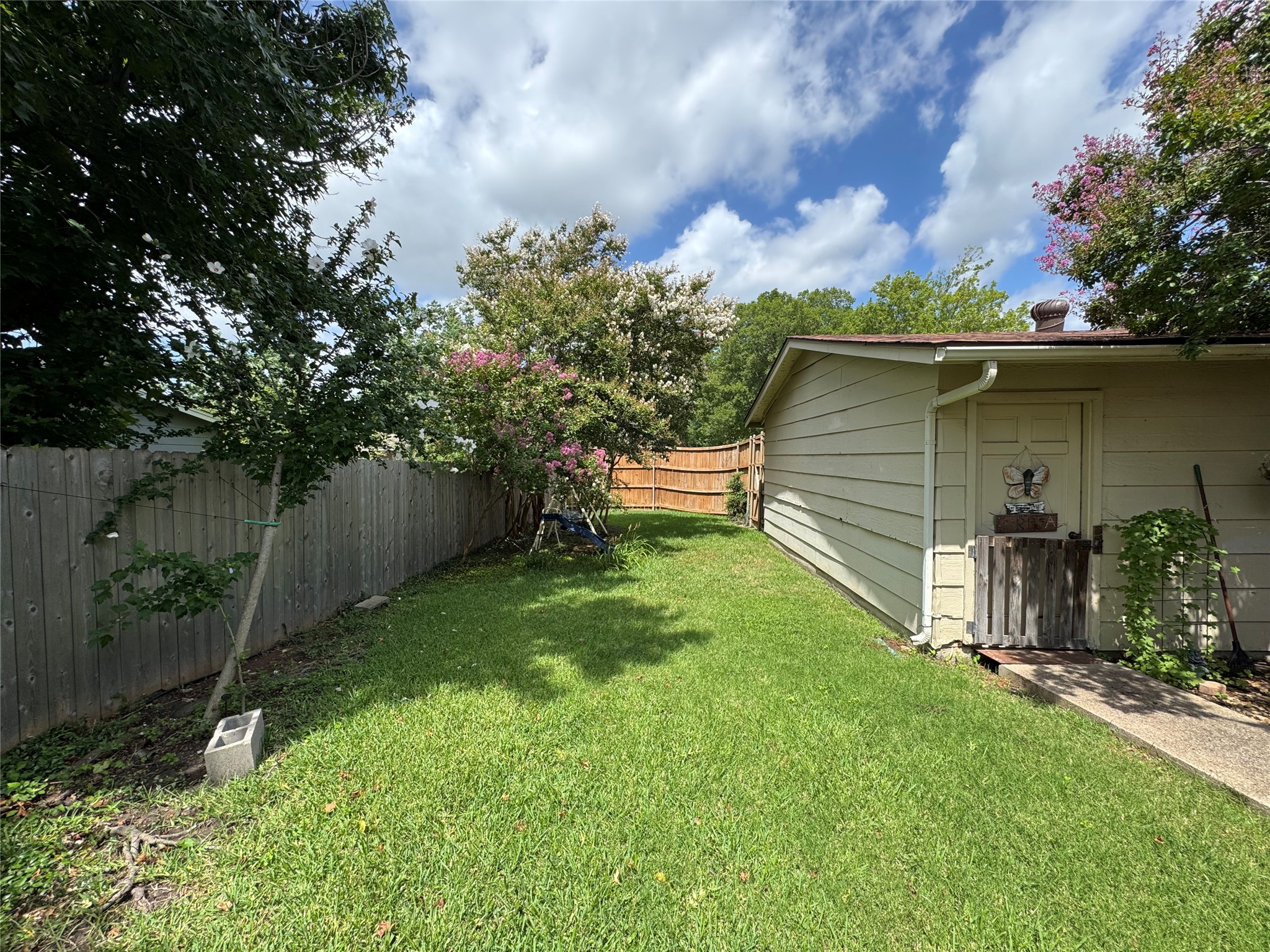 2325 Windy Drive Garland TX 75044