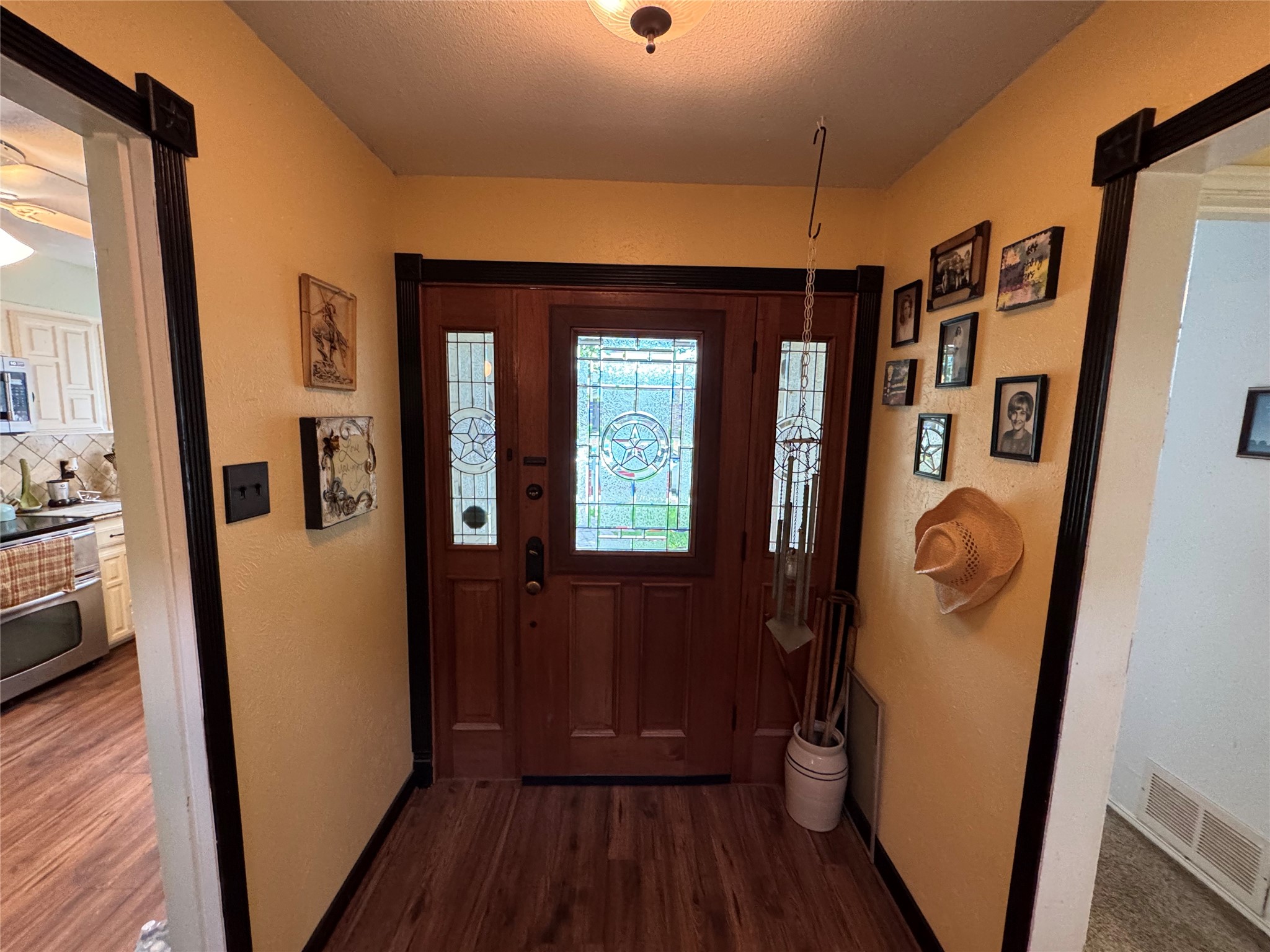 2325 Windy Drive Garland TX 75044