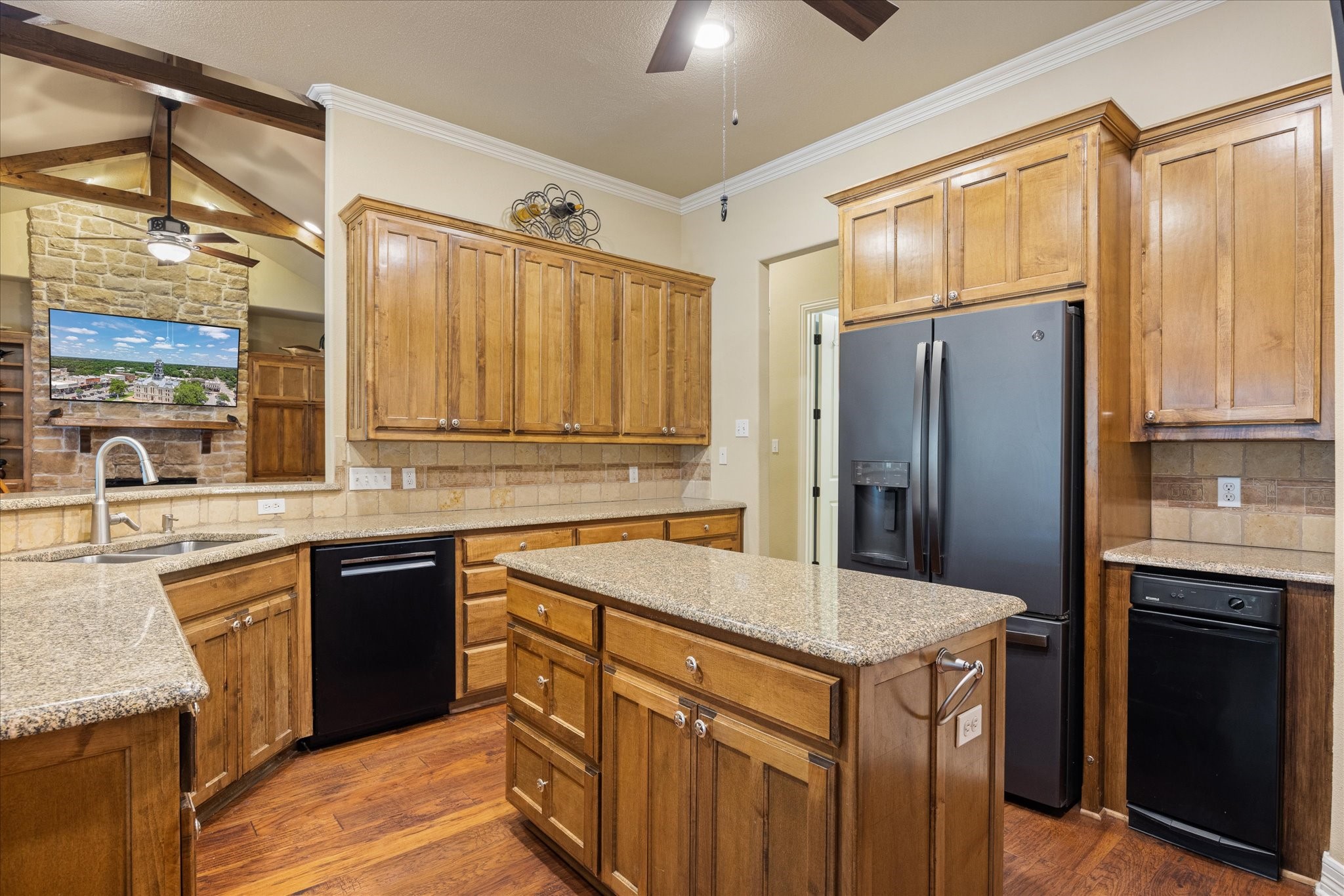 805 Mallard Pointe Drive Granbury TX 76049
