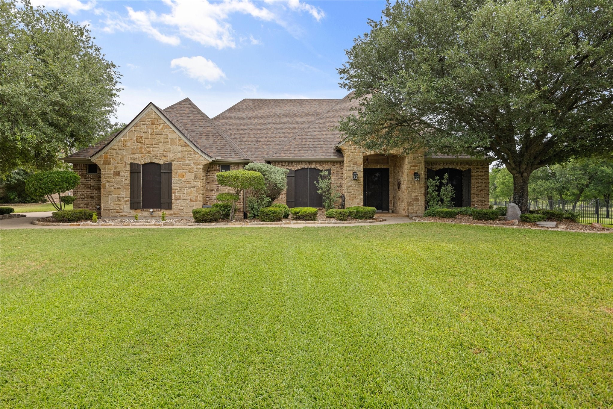 805 Mallard Pointe Drive Granbury TX 76049