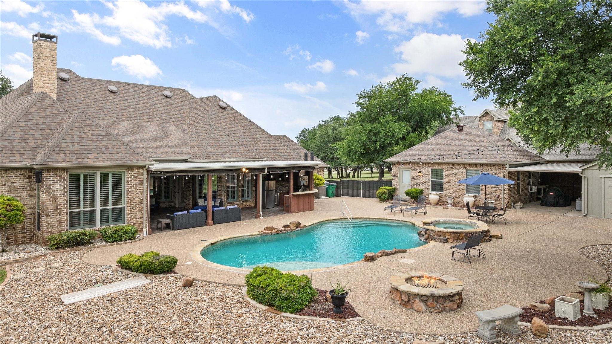 805 Mallard Pointe Drive Granbury TX 76049