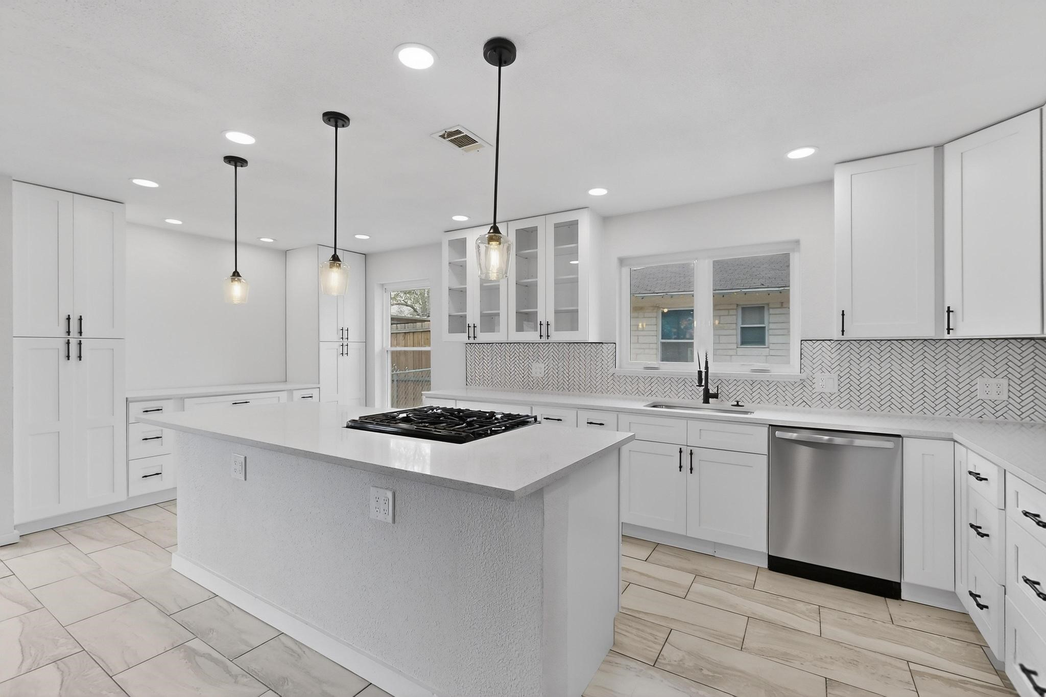 2812 San Medina Avenue Dallas TX 75228