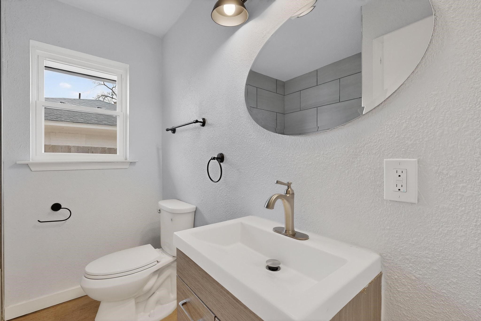 2812 San Medina Avenue Dallas TX 75228