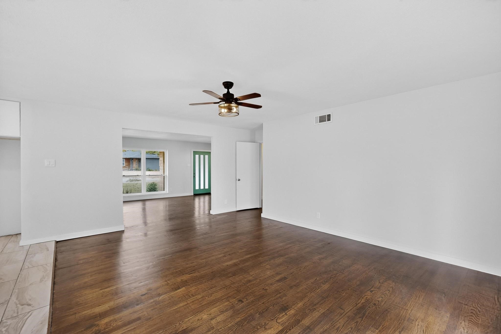 2812 San Medina Avenue Dallas TX 75228