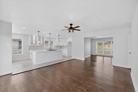2812 San Medina Avenue Dallas TX 75228