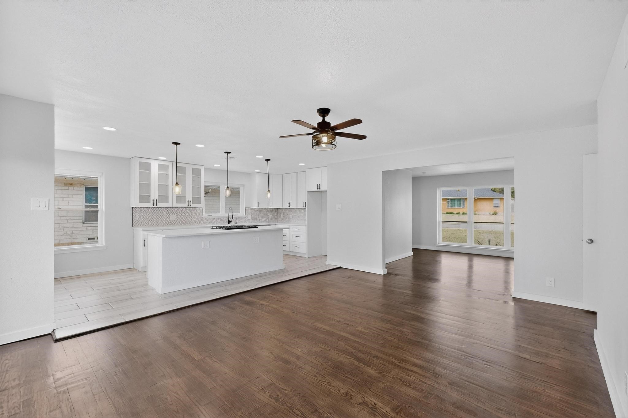 2812 San Medina Avenue Dallas TX 75228