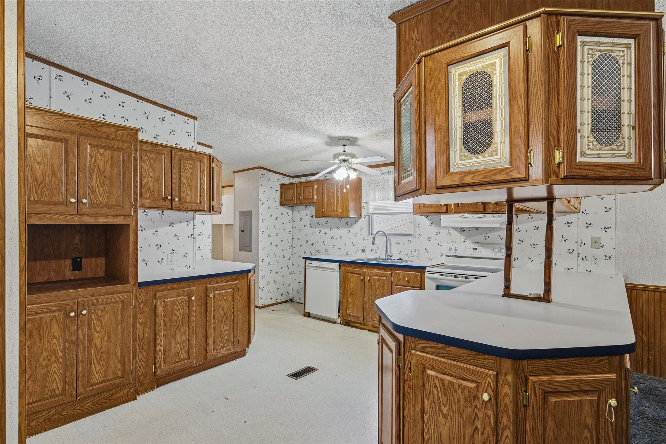 220 N Houston Street Edgewood TX 75117