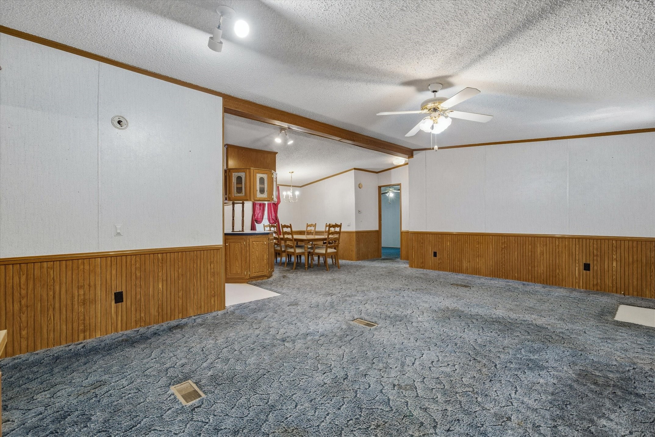 220 N Houston Street Edgewood TX 75117