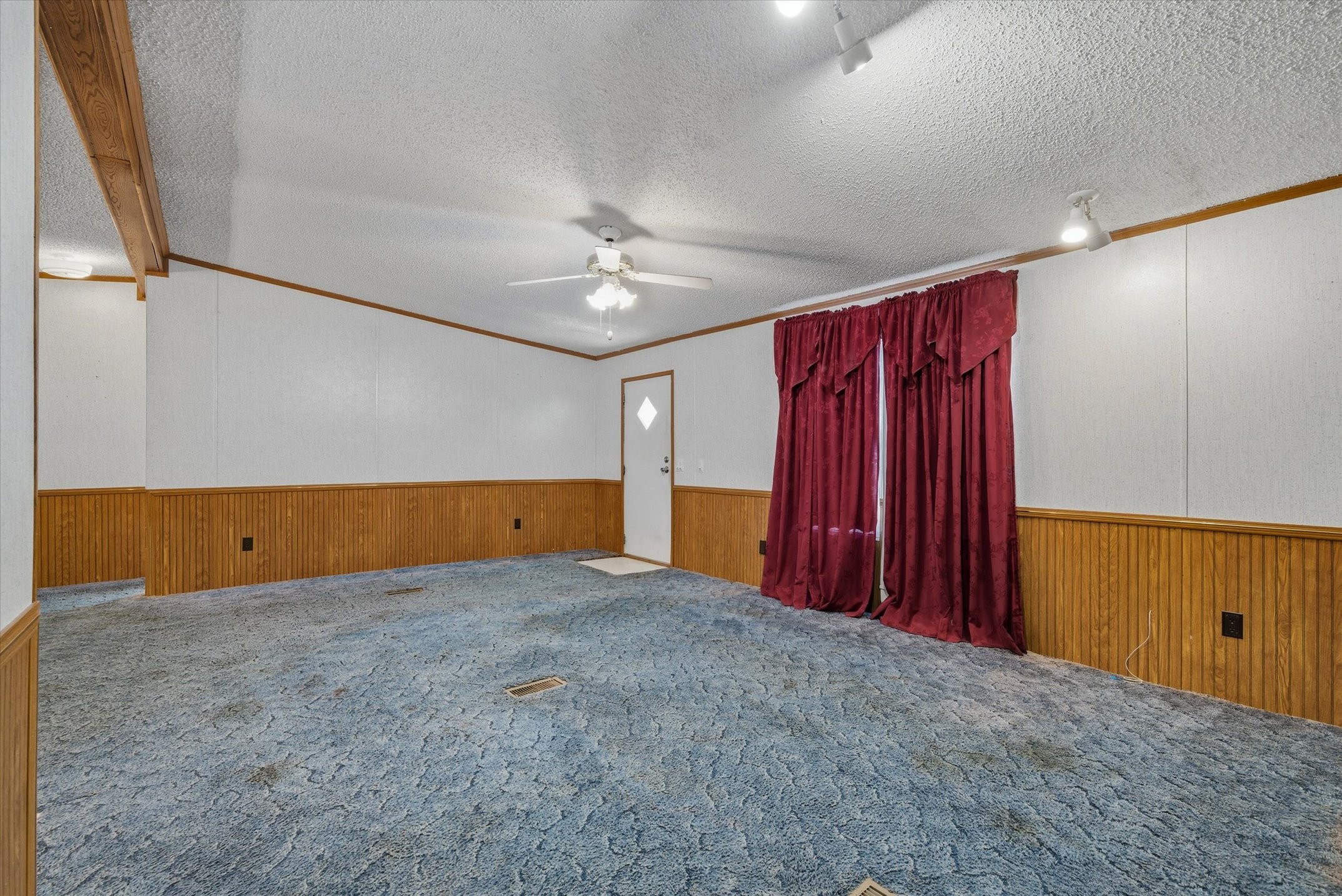 220 N Houston Street Edgewood TX 75117