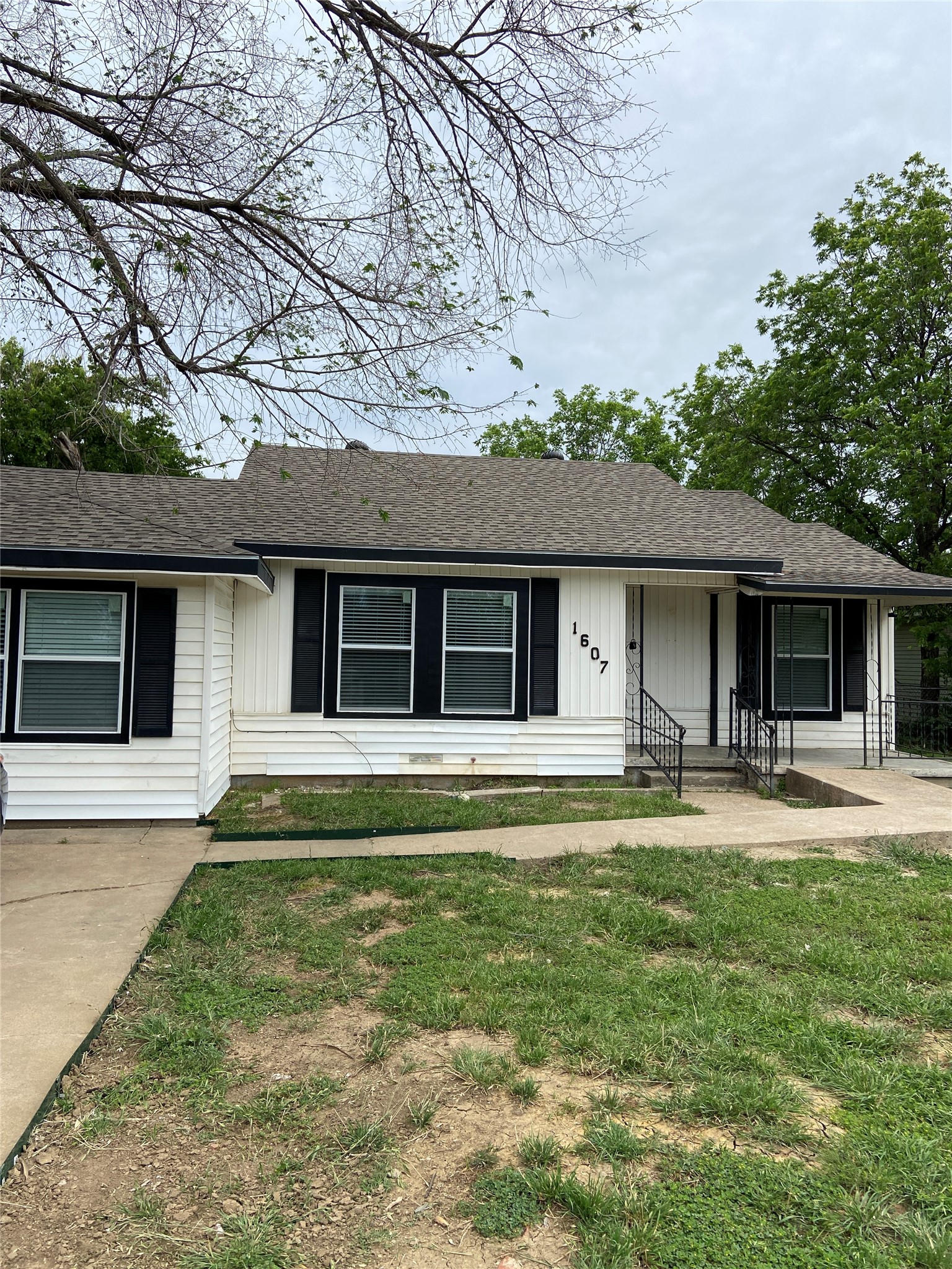 1607 SE 18th Street Mineral Wells TX 76067