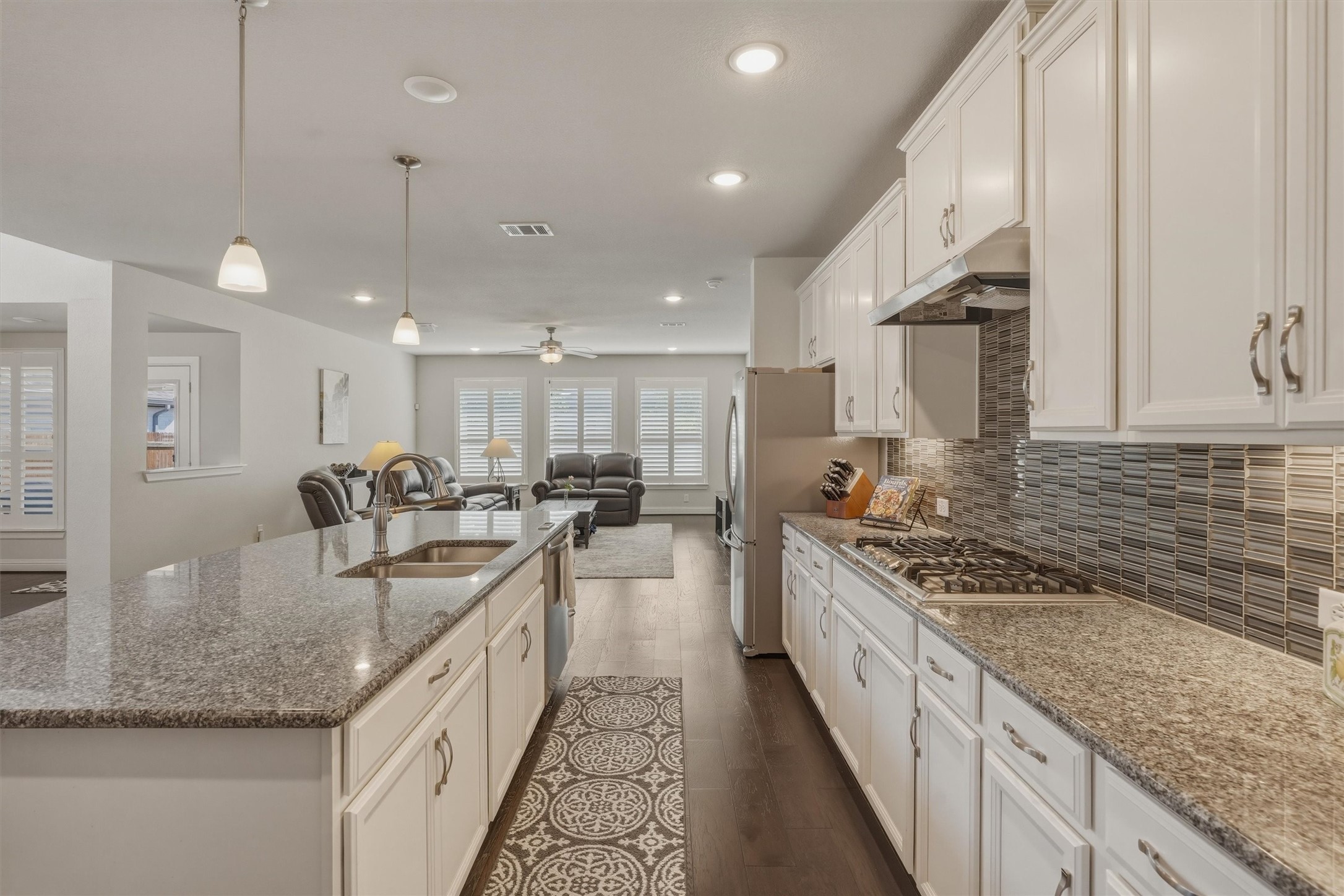 7521 Pondview Lane Fort Worth TX 76123