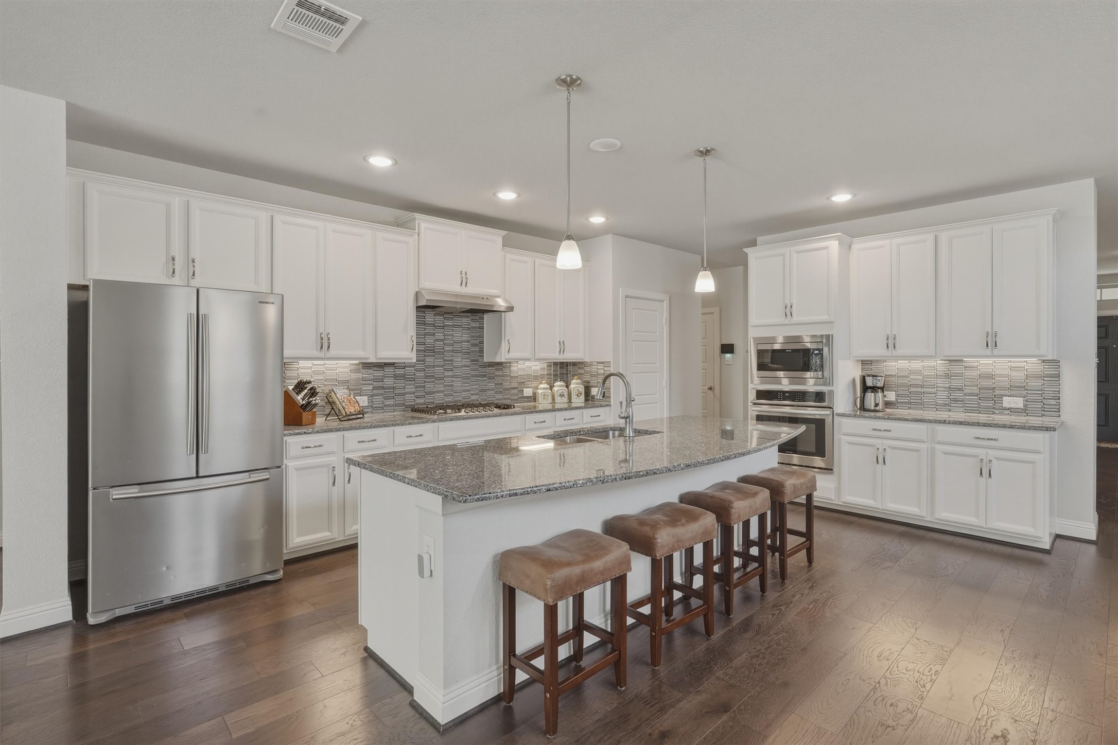 7521 Pondview Lane Fort Worth TX 76123