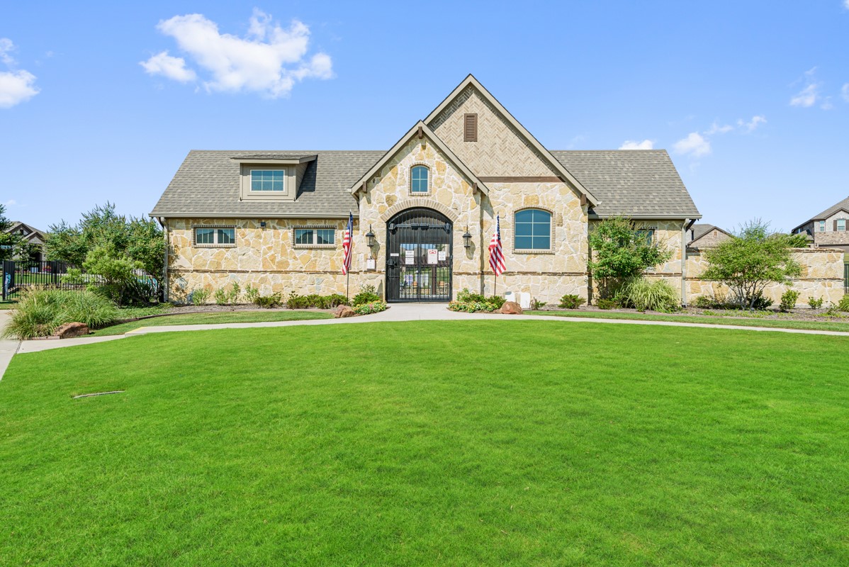 1013 Birkdale Drive Justin TX 76247