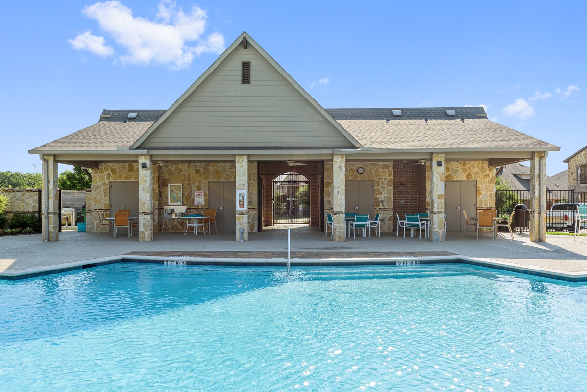 1013 Birkdale Drive Justin TX 76247