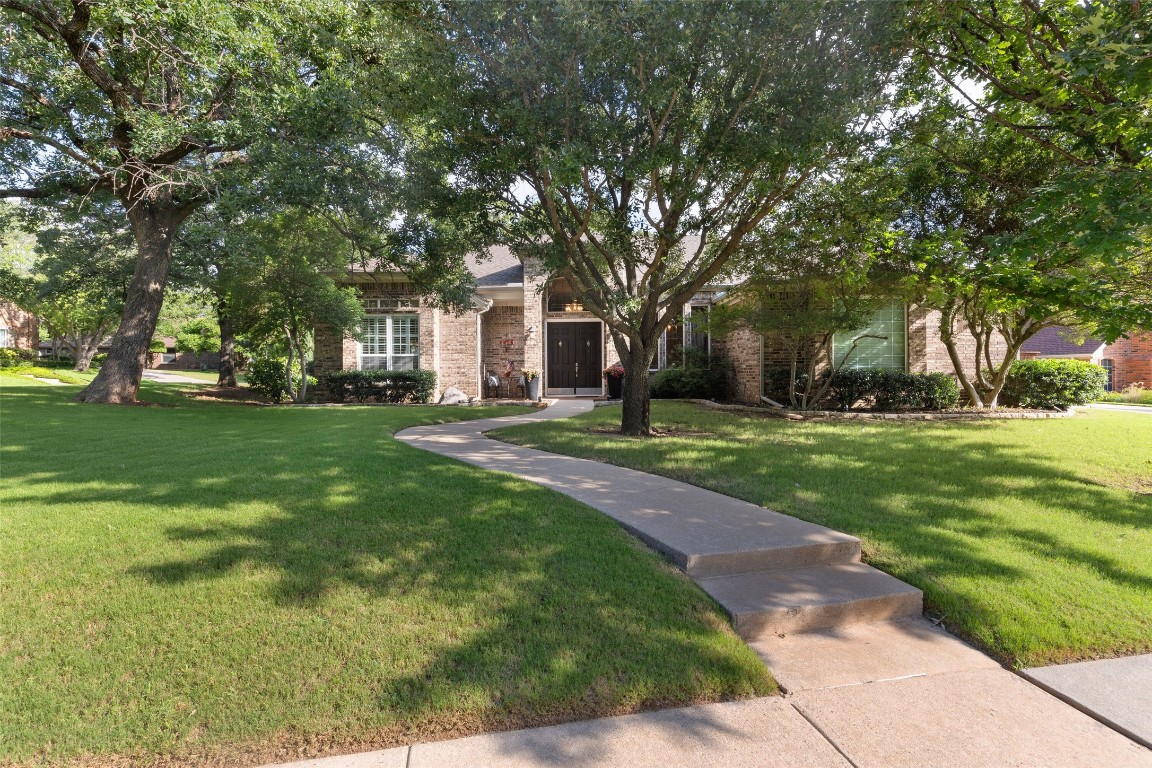 1300 Woodlake Drive Corinth TX 76210