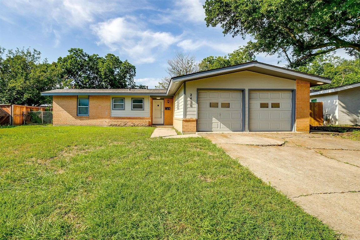 2428 Cloverdale Street Arlington TX 76010