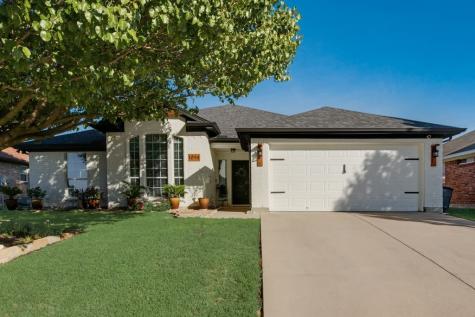 1014 Thistle Meade Circle Burleson TX 76028