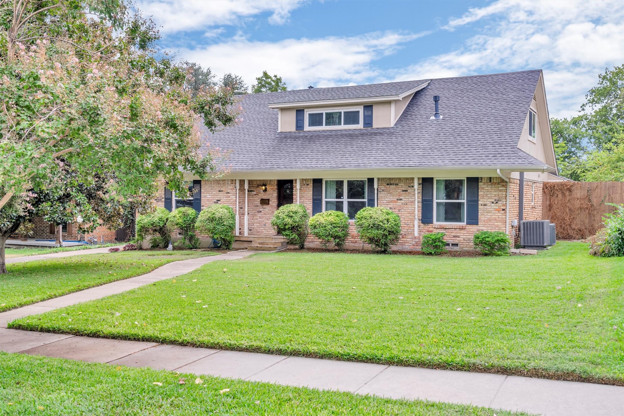 1121 Greenway Drive Richardson TX 75080