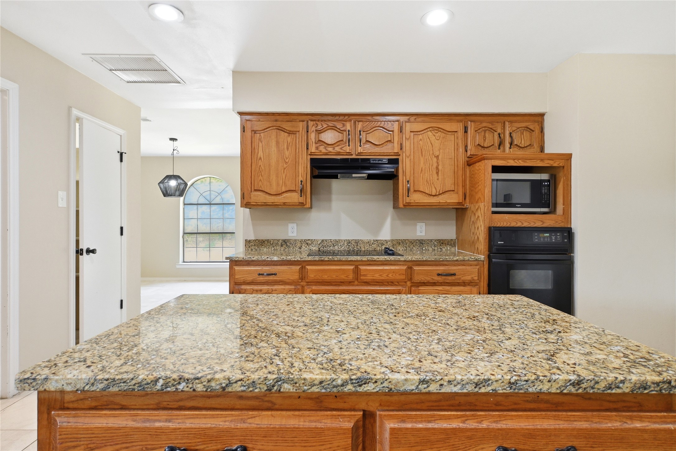1905 Wedgewood Drive Grand Prairie TX 75050