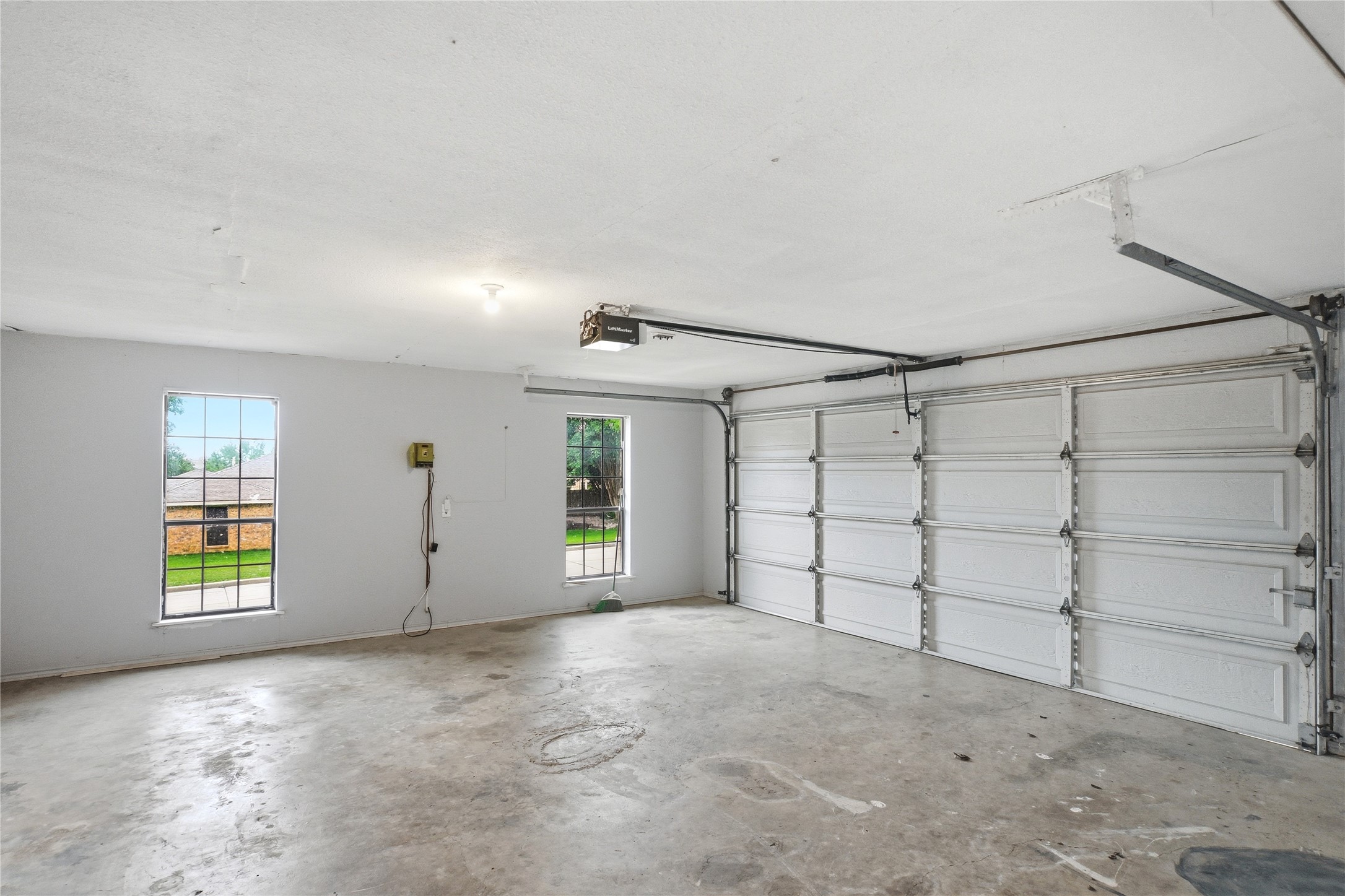 1905 Wedgewood Drive Grand Prairie TX 75050