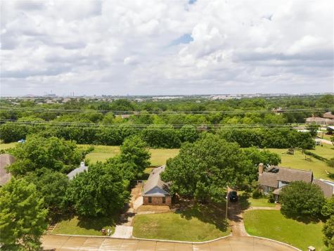1905 Wedgewood Drive Grand Prairie TX 75050