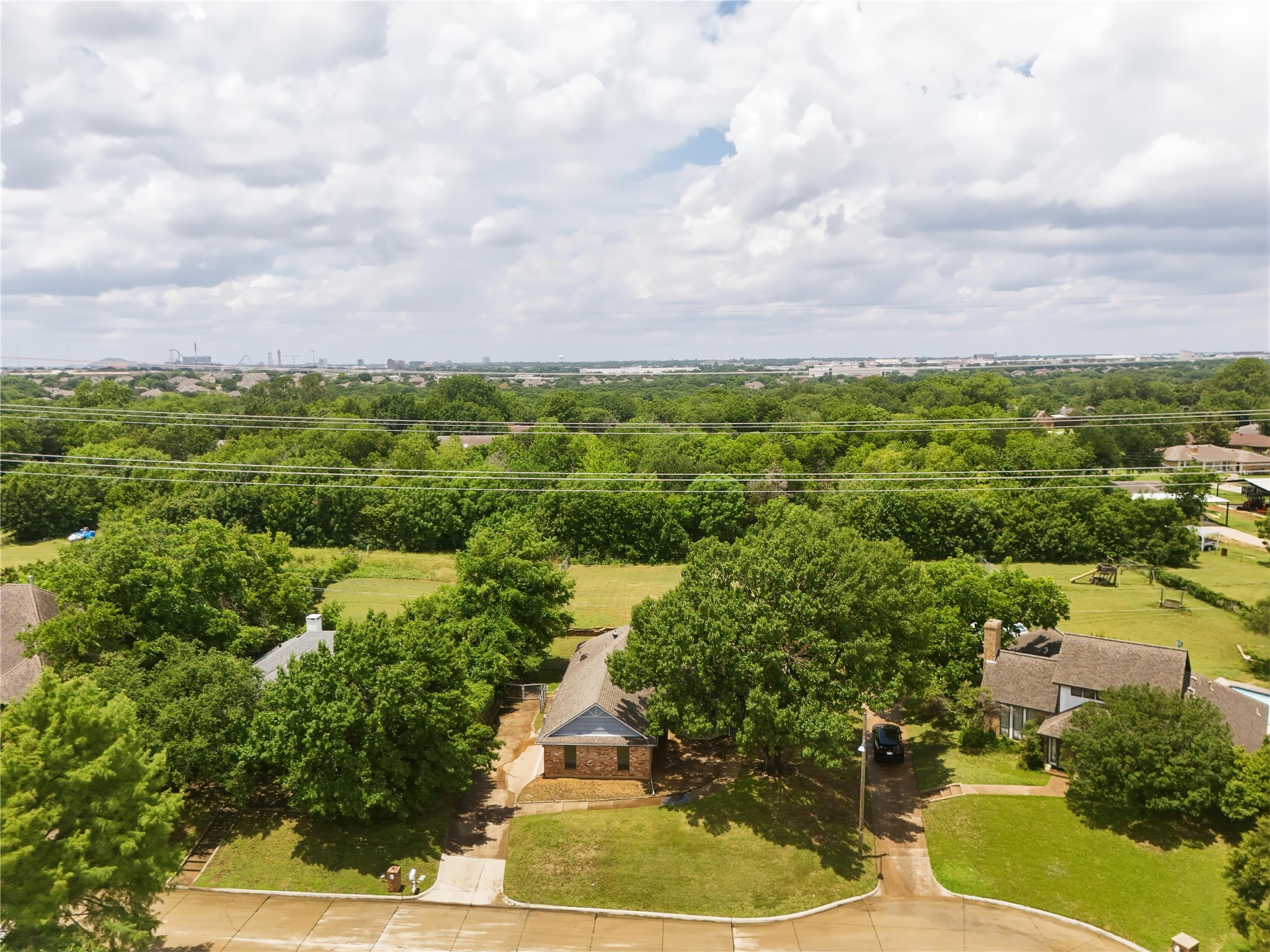 1905 Wedgewood Drive Grand Prairie TX 75050