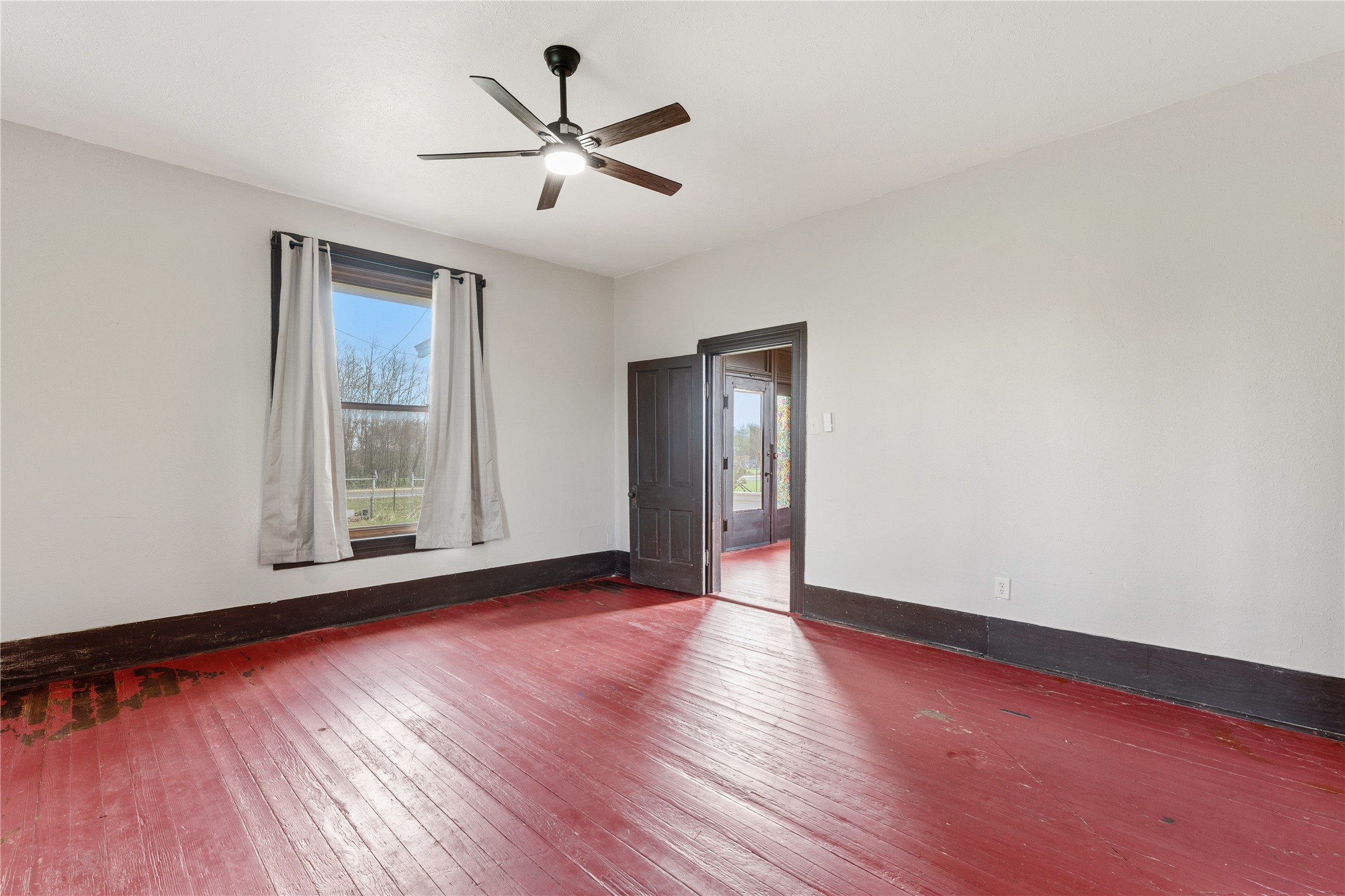 119 County Road 3007 Lott TX 76656