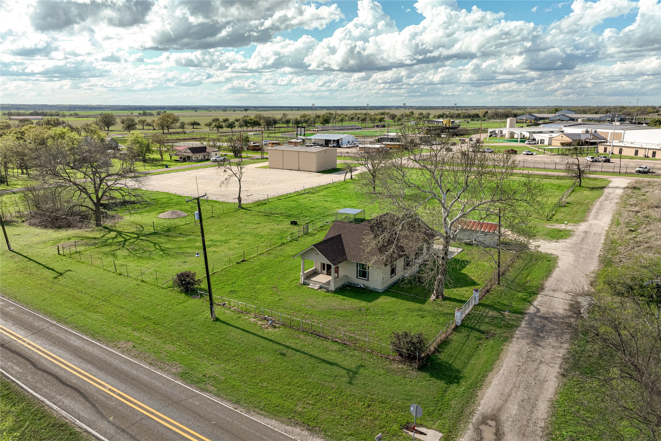 119 County Road 3007 Lott TX 76656